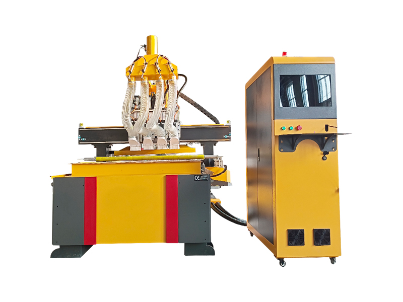 1325四工序開料機(jī) 1325四工序開料機(jī)